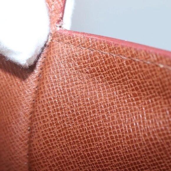 LOUIS VUITTON Epi Saint Cloud GM Shoulder Bag Beige